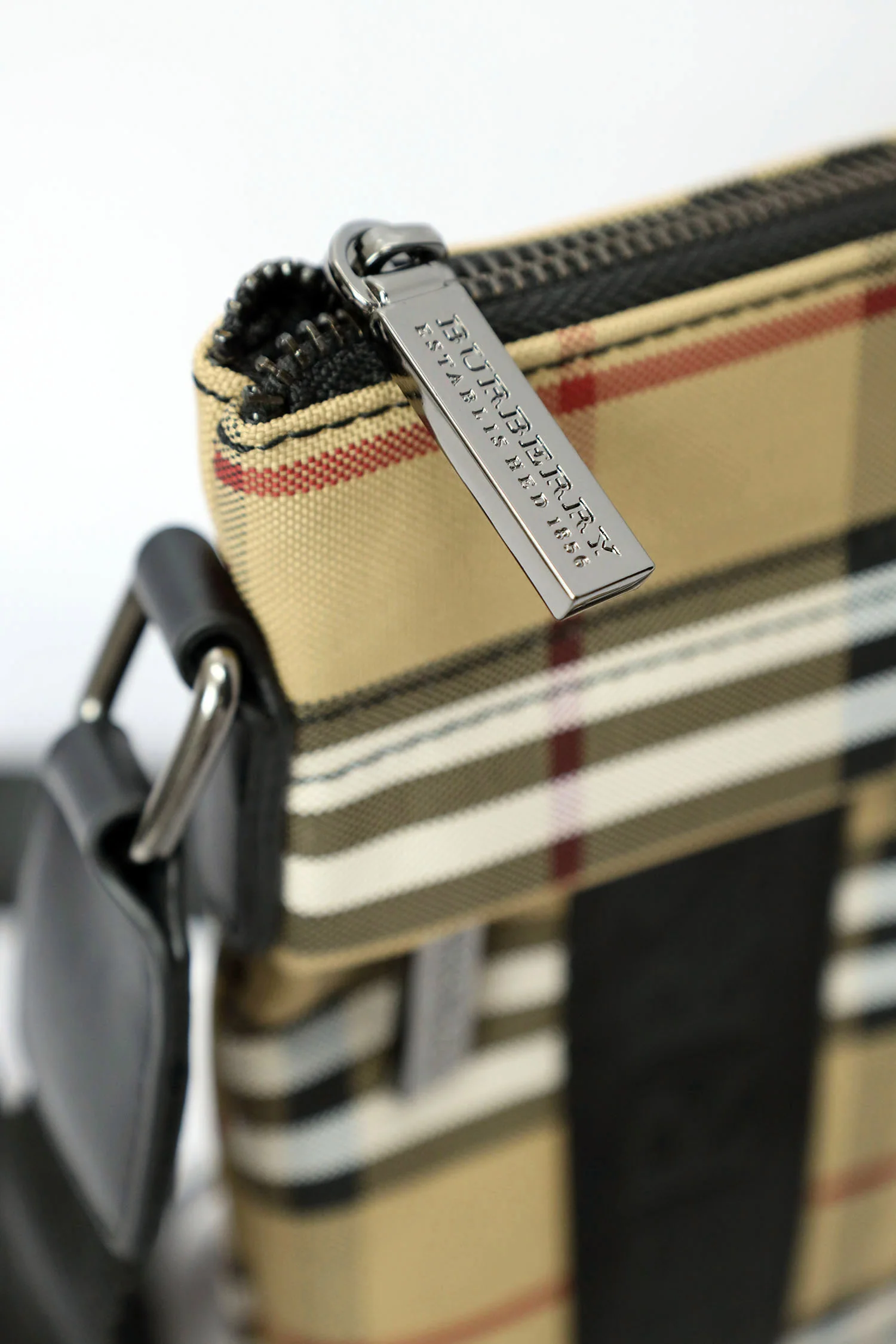 Burbrry Imported Signature Pattern Cross Body Bag in Skin - Image 3