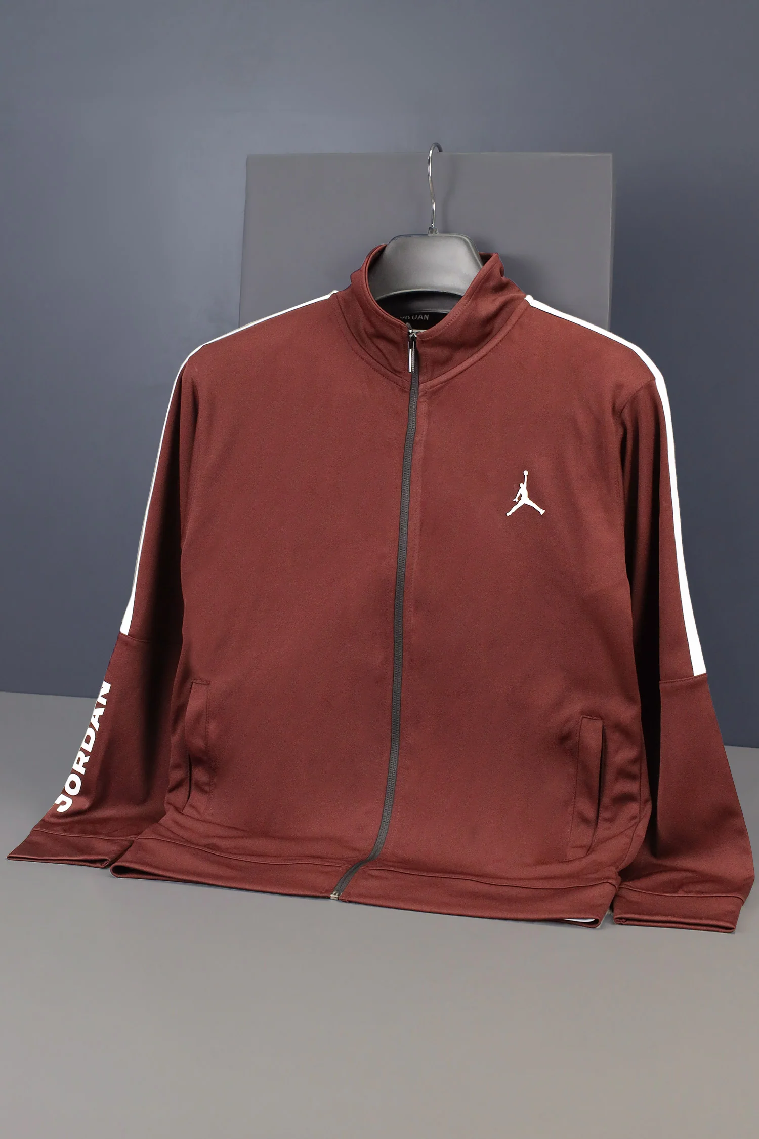 Jrdn Team Flight Training Men Zipper Upper In Maroon - Image 4