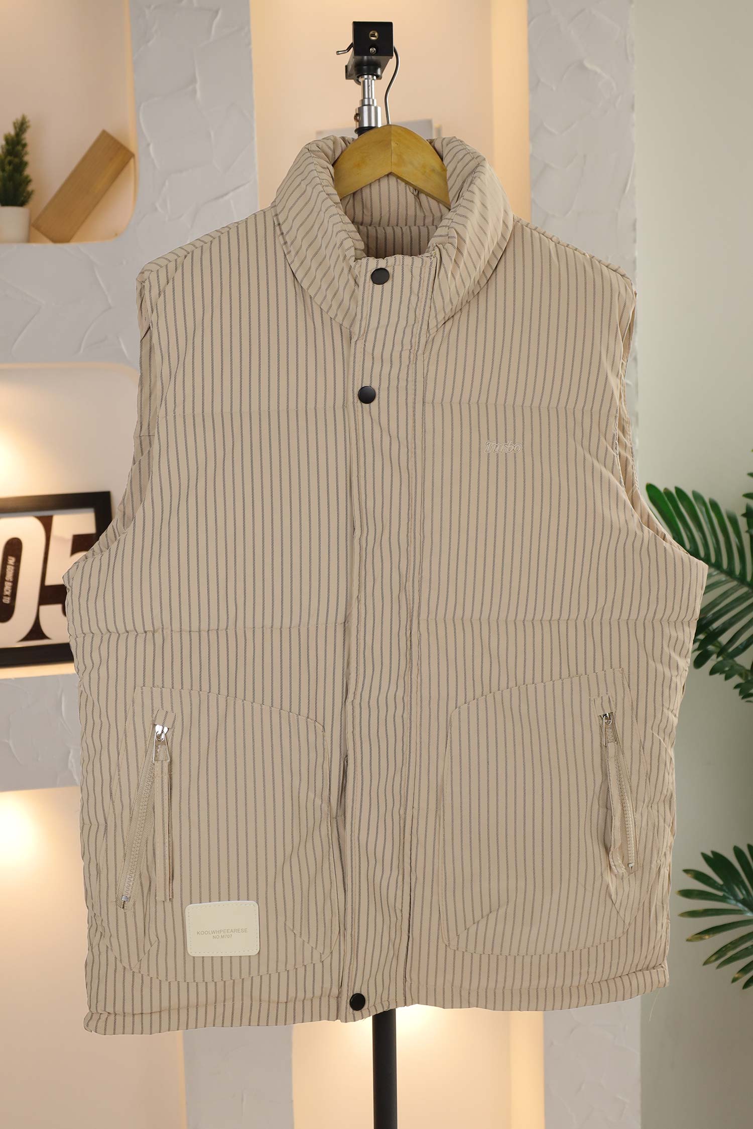 Lining Style Imported Men's Gilet - Image 2