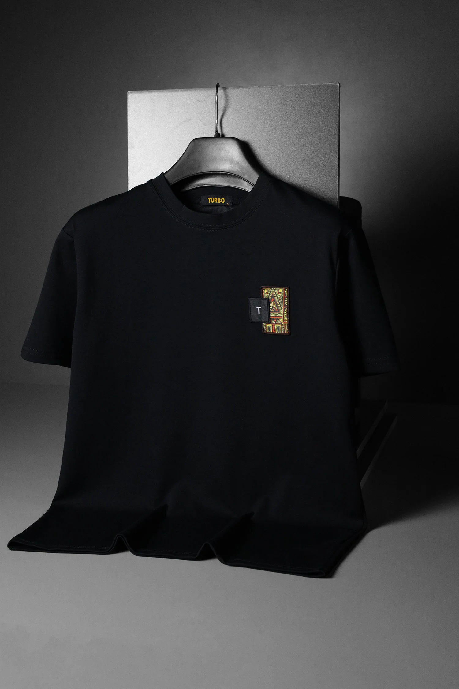 Men's Urban Fit Round Neck Tee - Image 15