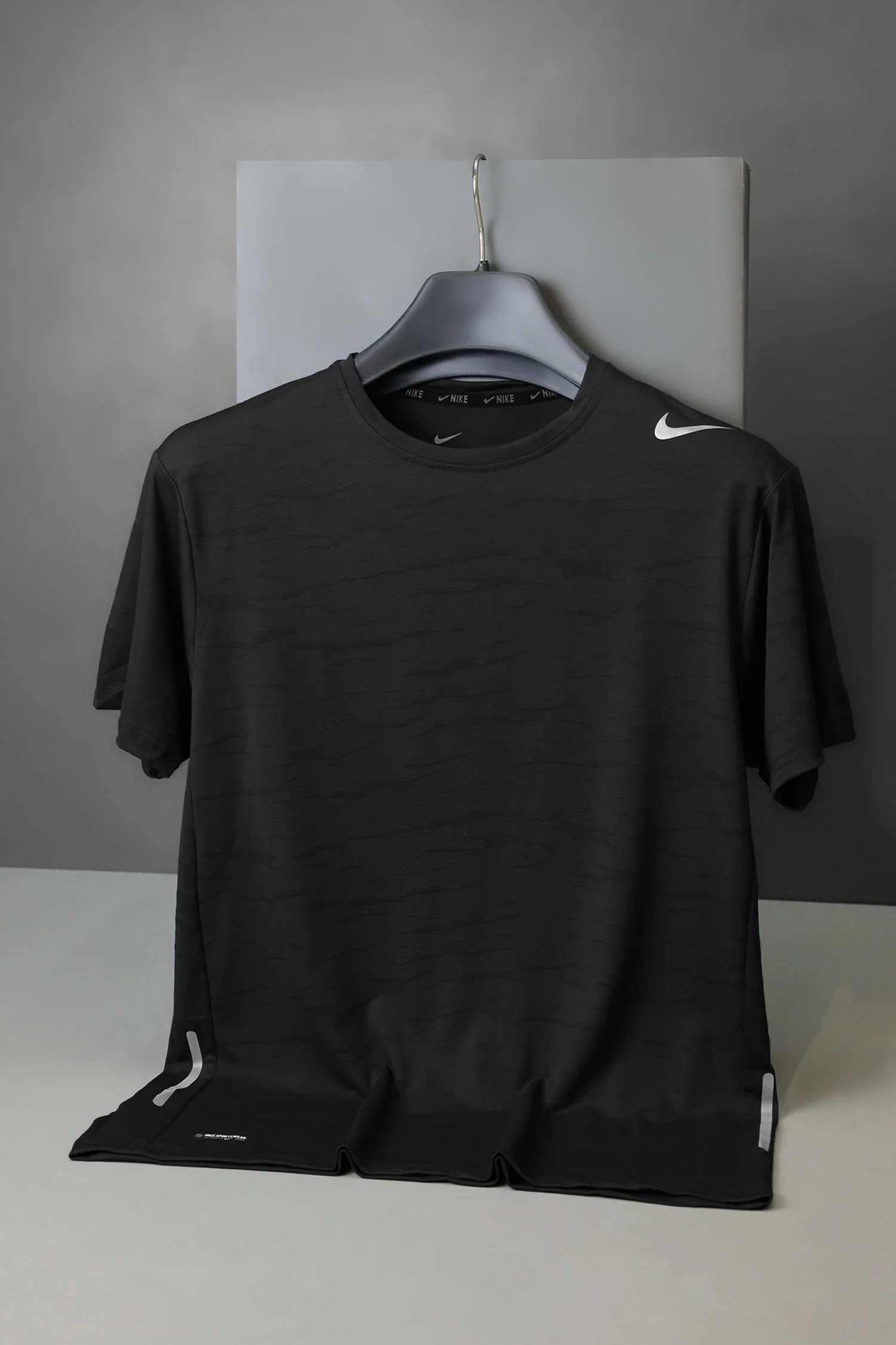 Nke Mler Smoke Textured Training Mesh Dry-Fit Tee - Image 5