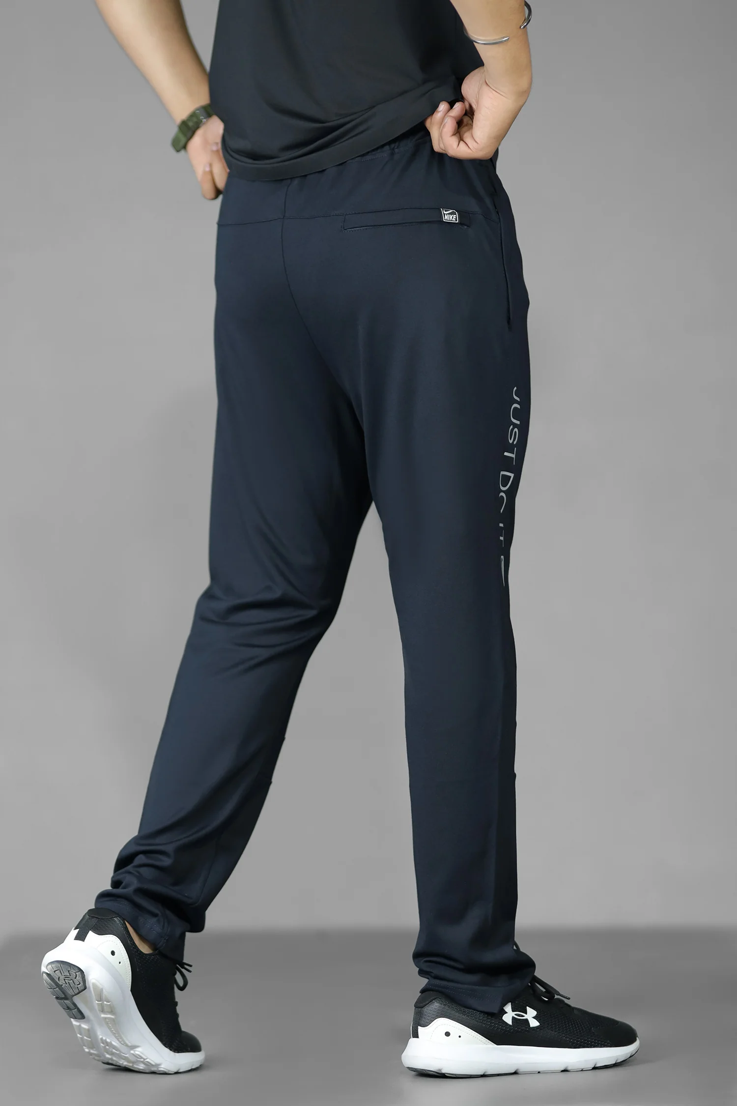Nke Sphere Challenger Men's Slim-Fit Trouser - Image 3