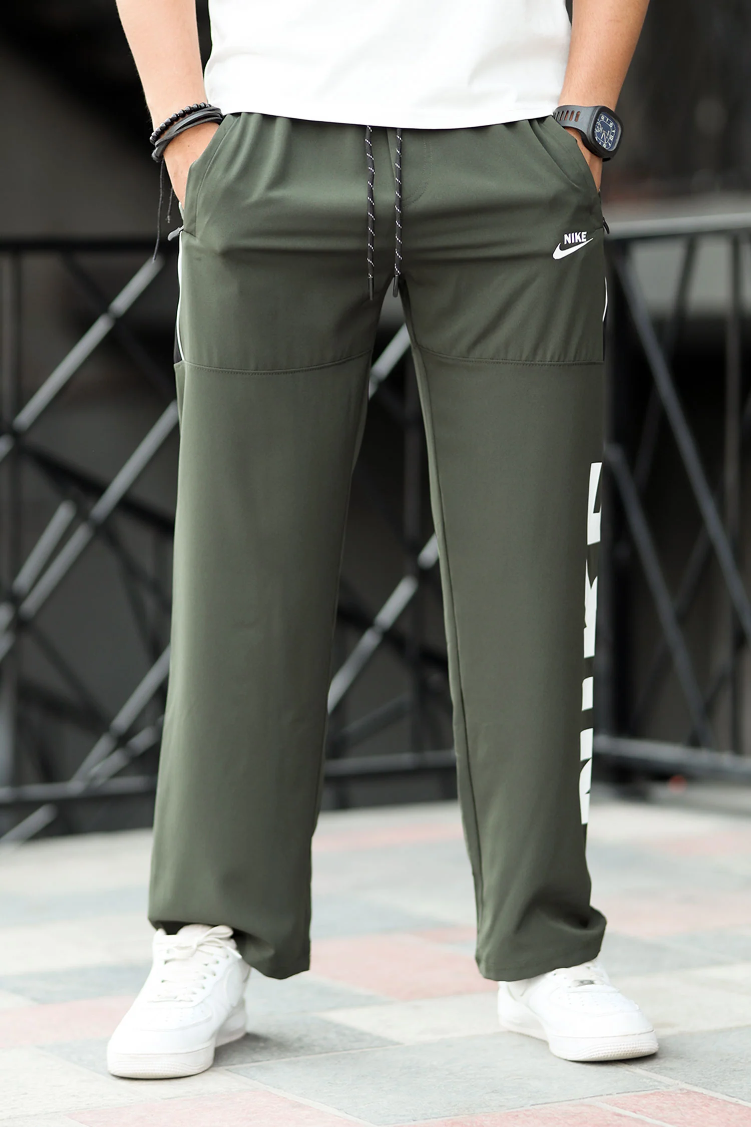 Nke Therma-Fit Versatile Sportswear Micron Trouser In Olive - Image 2