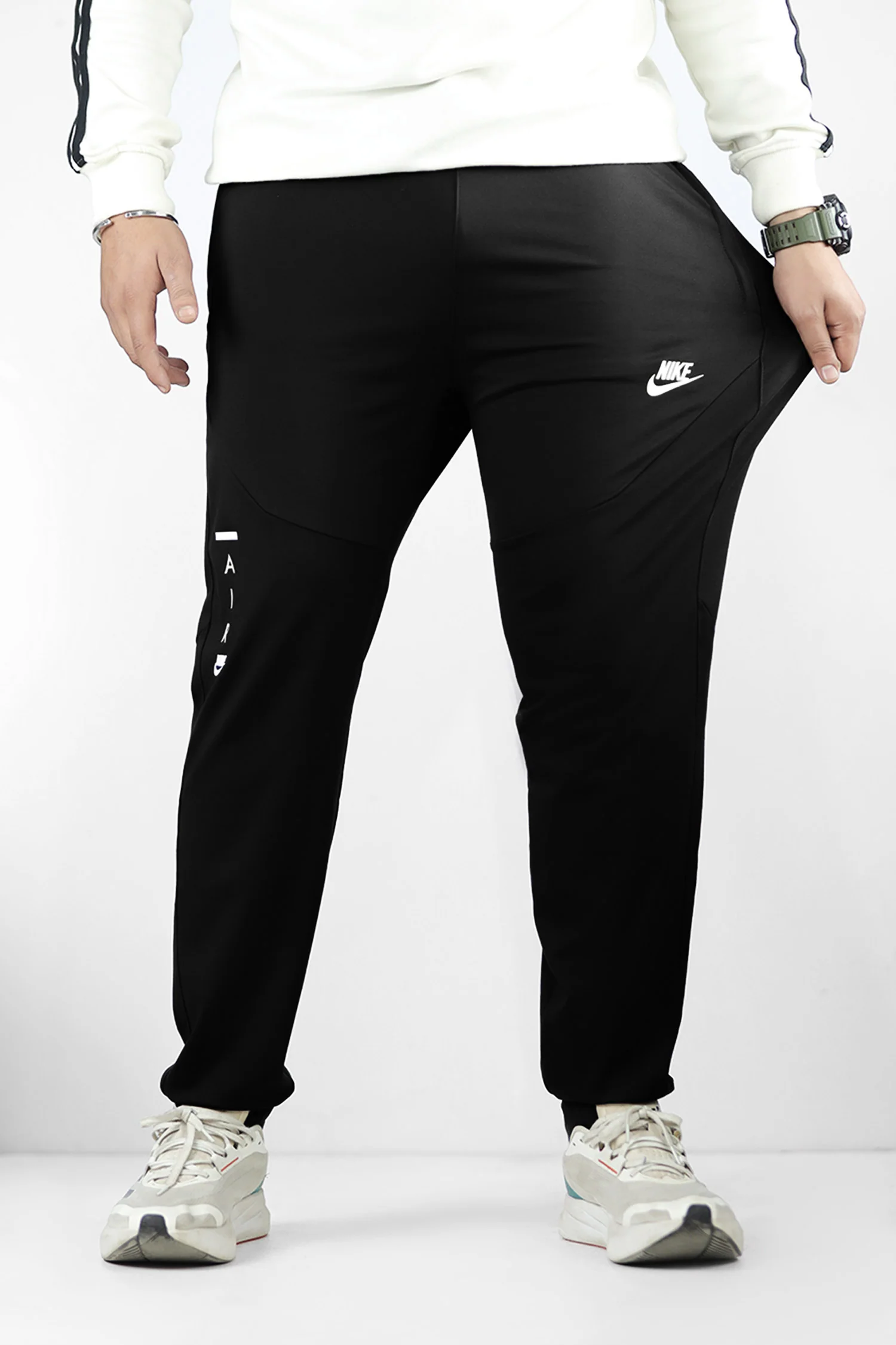 Nke Wild Run Grip Style Slim-Fit Trouser - Image 17