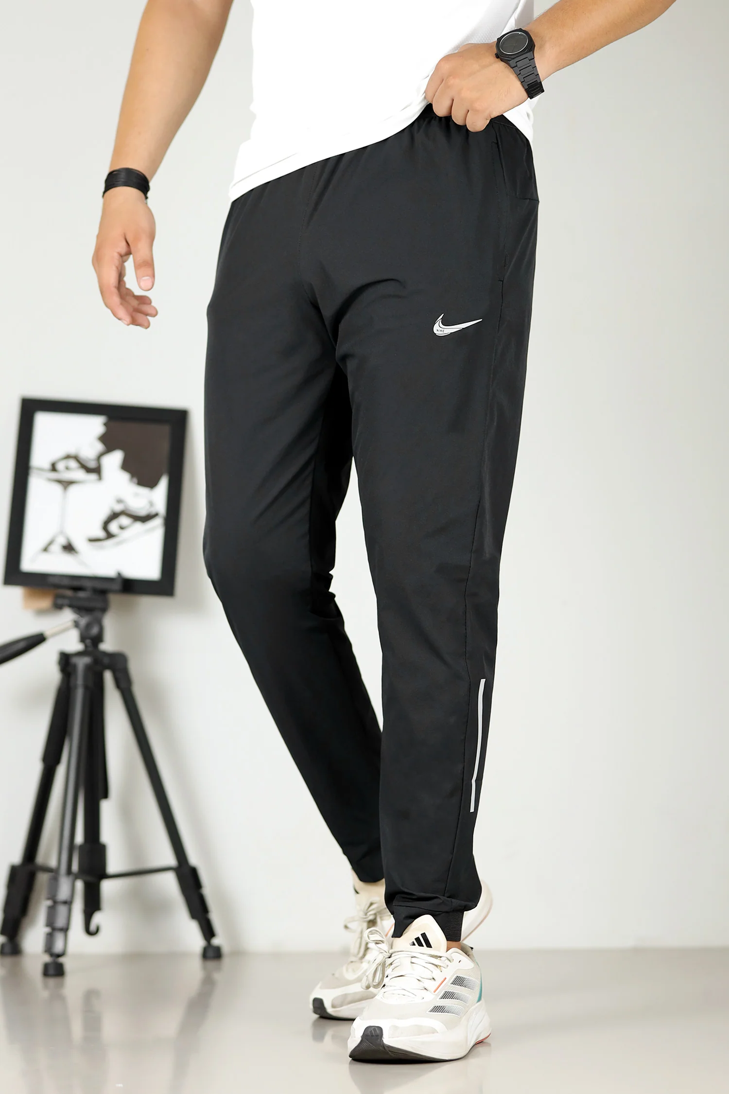 Nke Wind Breaker Micro Premium Sportswear Trouser - Image 13