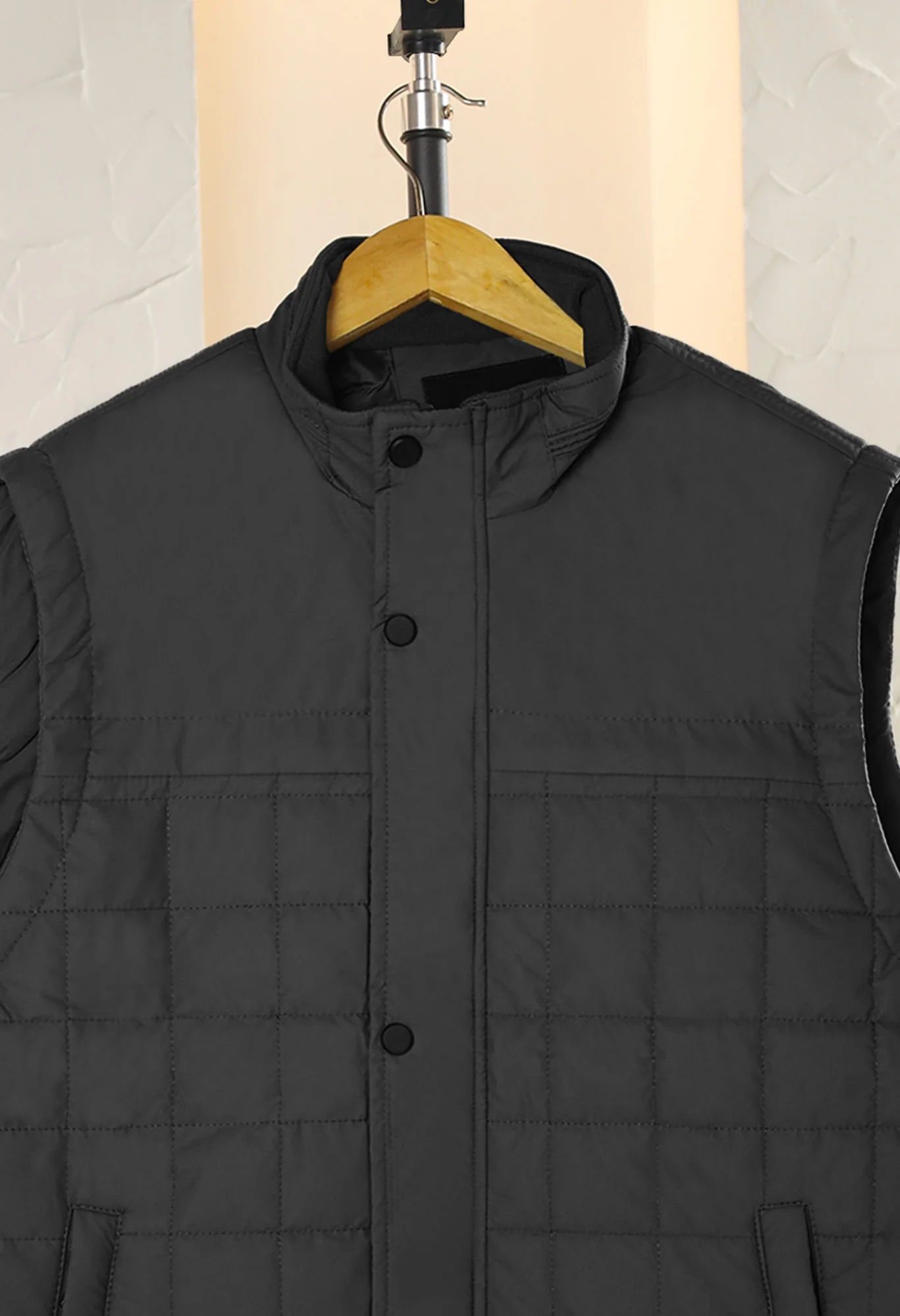 Quilted Design, Stand-up Collar Men's Gilet - Image 8