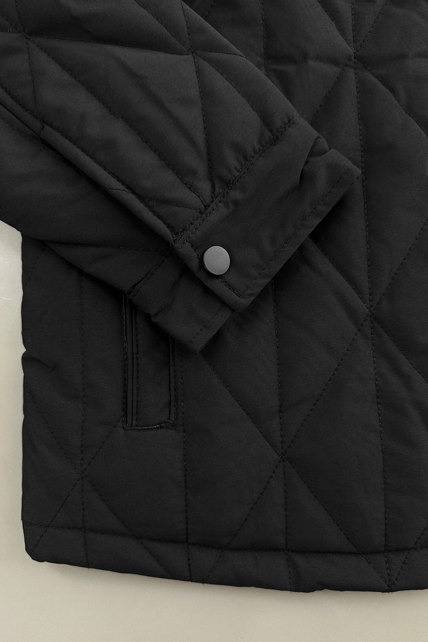 Resistant Diamond Quilted Collar Style Imported Puffer Jacket - Image 4