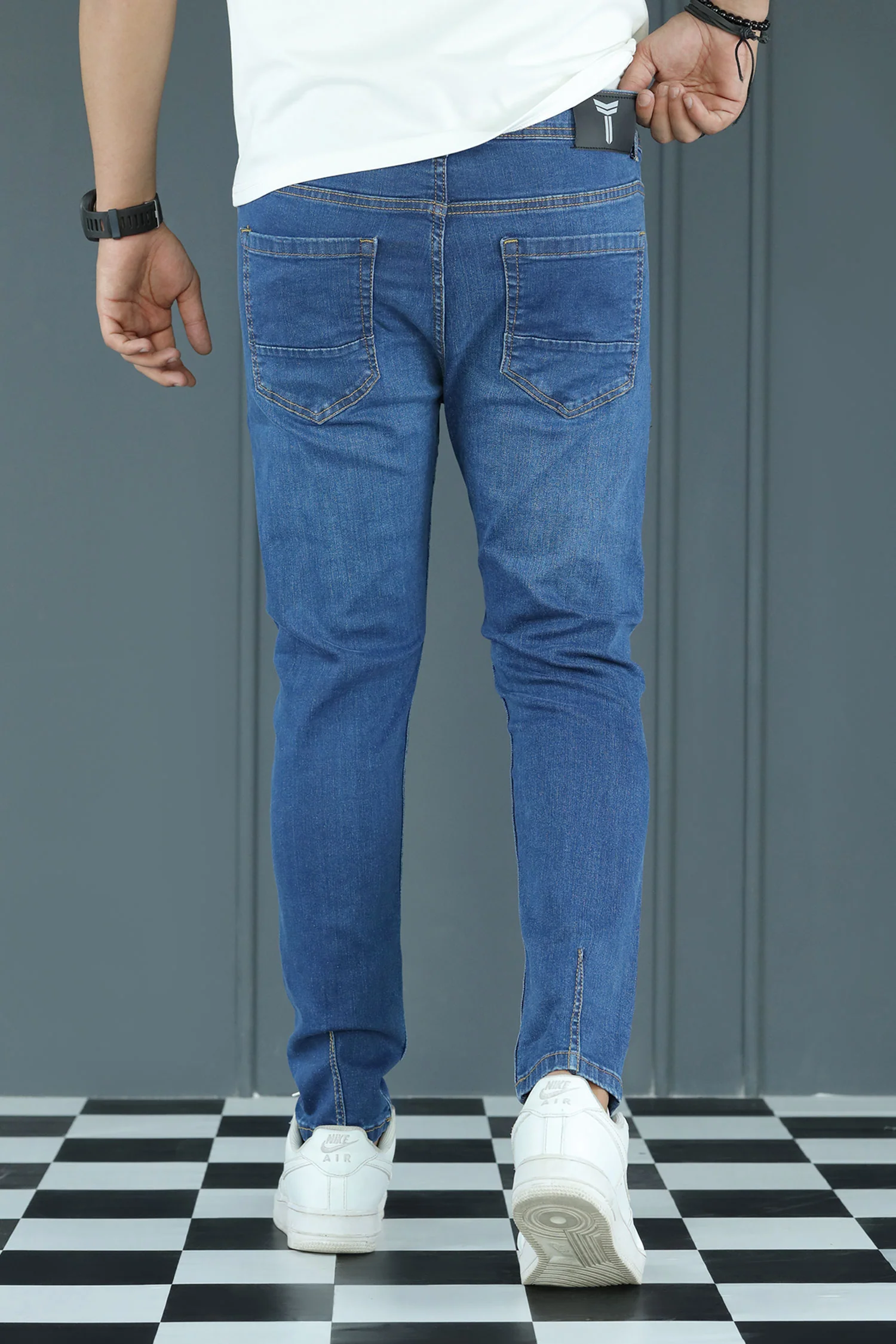 City Mode Turbo Ankle Fit Jeans In Mid Blue - Image 4