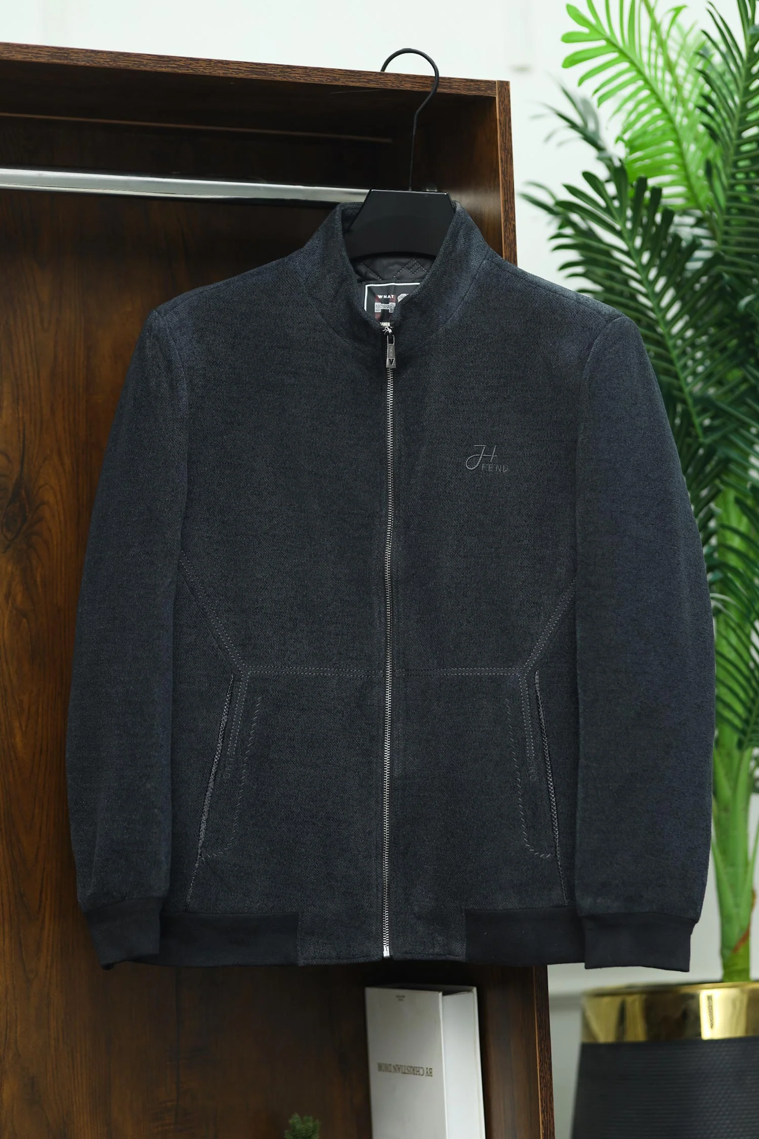 Winter Essential Imported Men's Woolen Jacket - Image 7