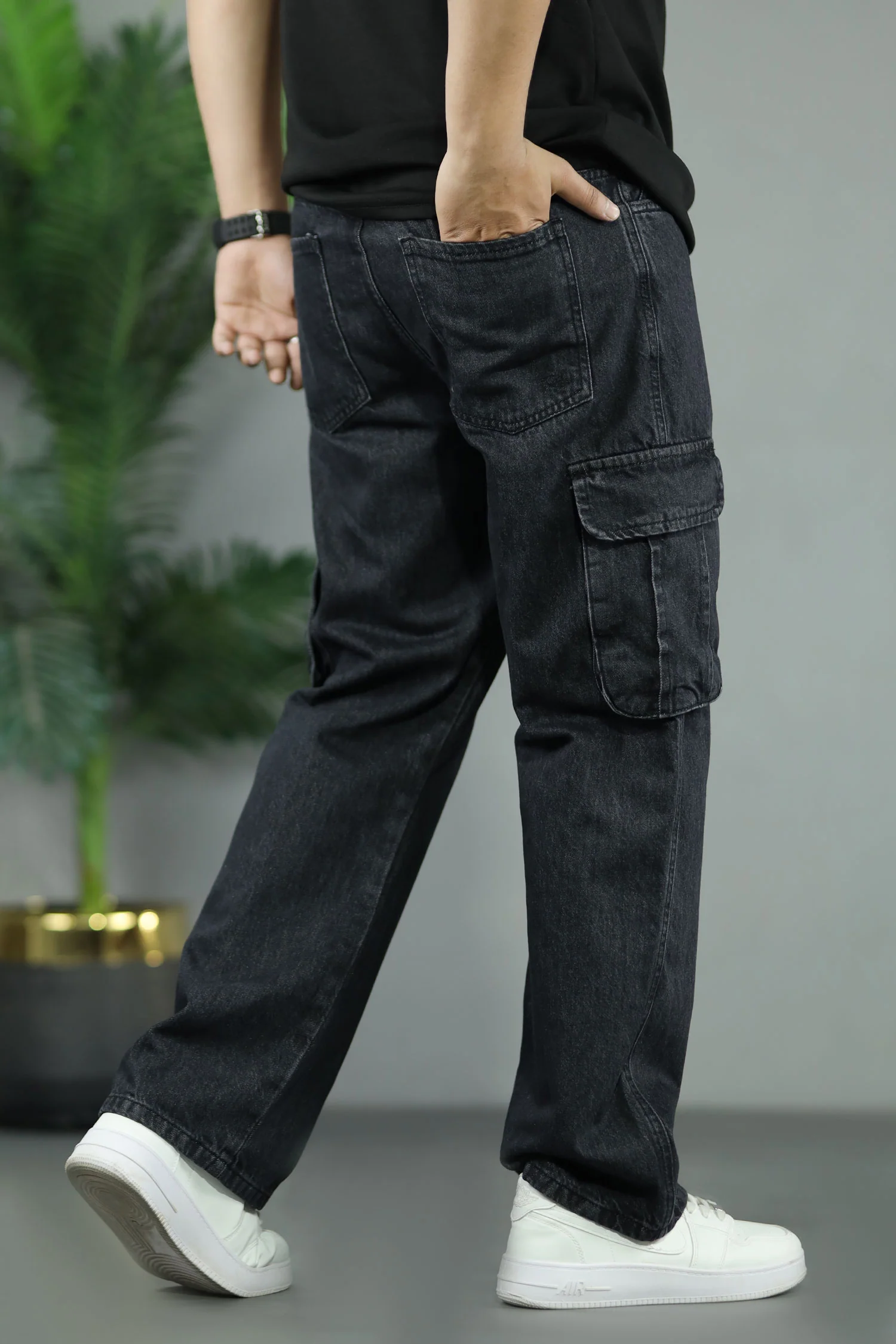Turbo 6 Pockets Baggy Jeans In Charcoal Black - Image 2