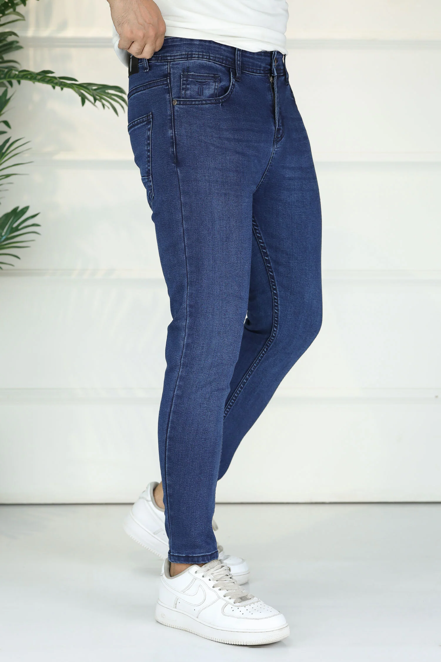 Turbo Street-Style Ankle Grazer Jeans In Blue - Image 3