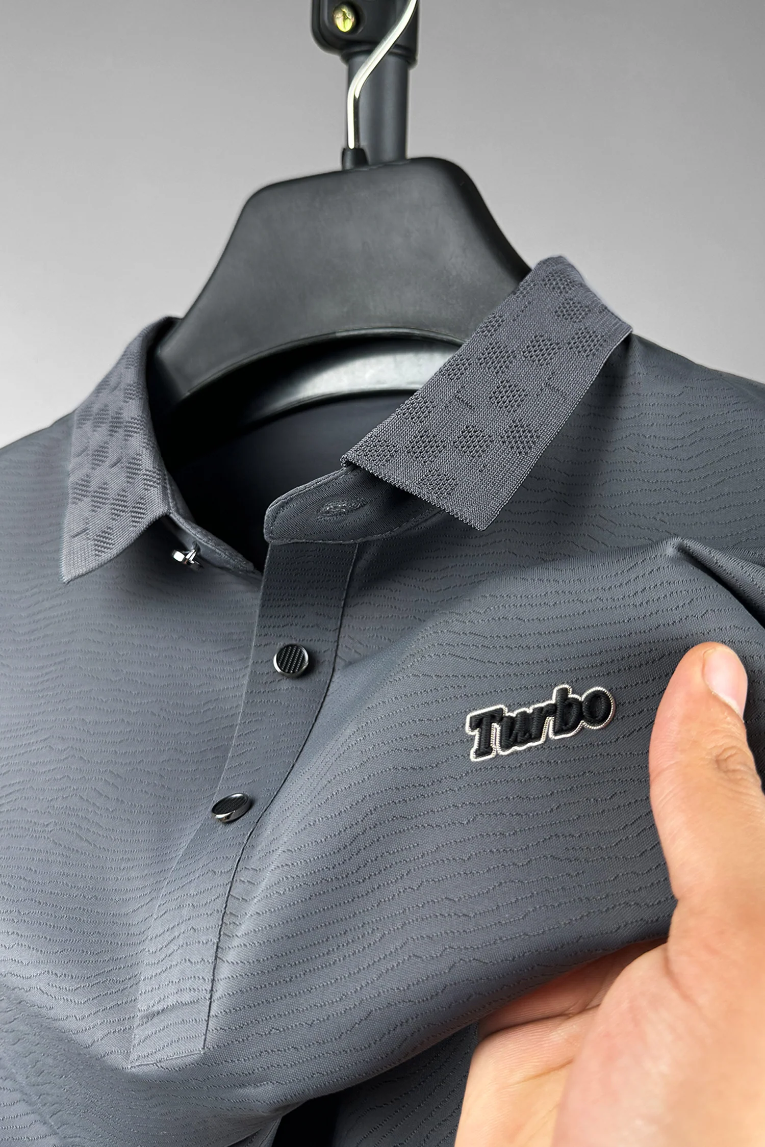 Turbo Luxury Breathable Stitchless Men's Polo Shirt - Image 6