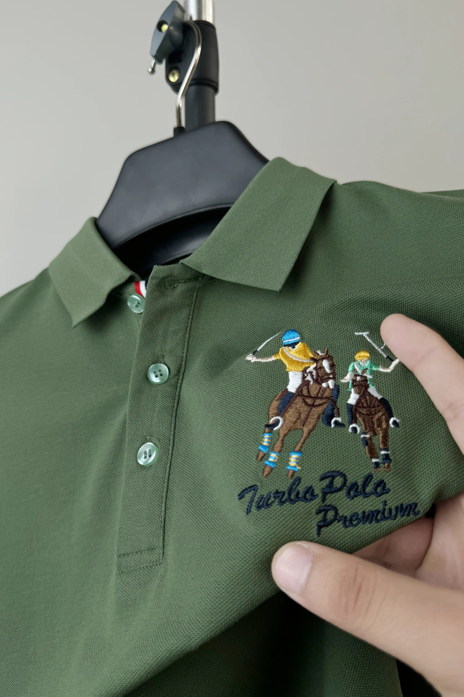 Turbo Polo Club Horse Pony Badge Men's Polo Shirt - Image 5