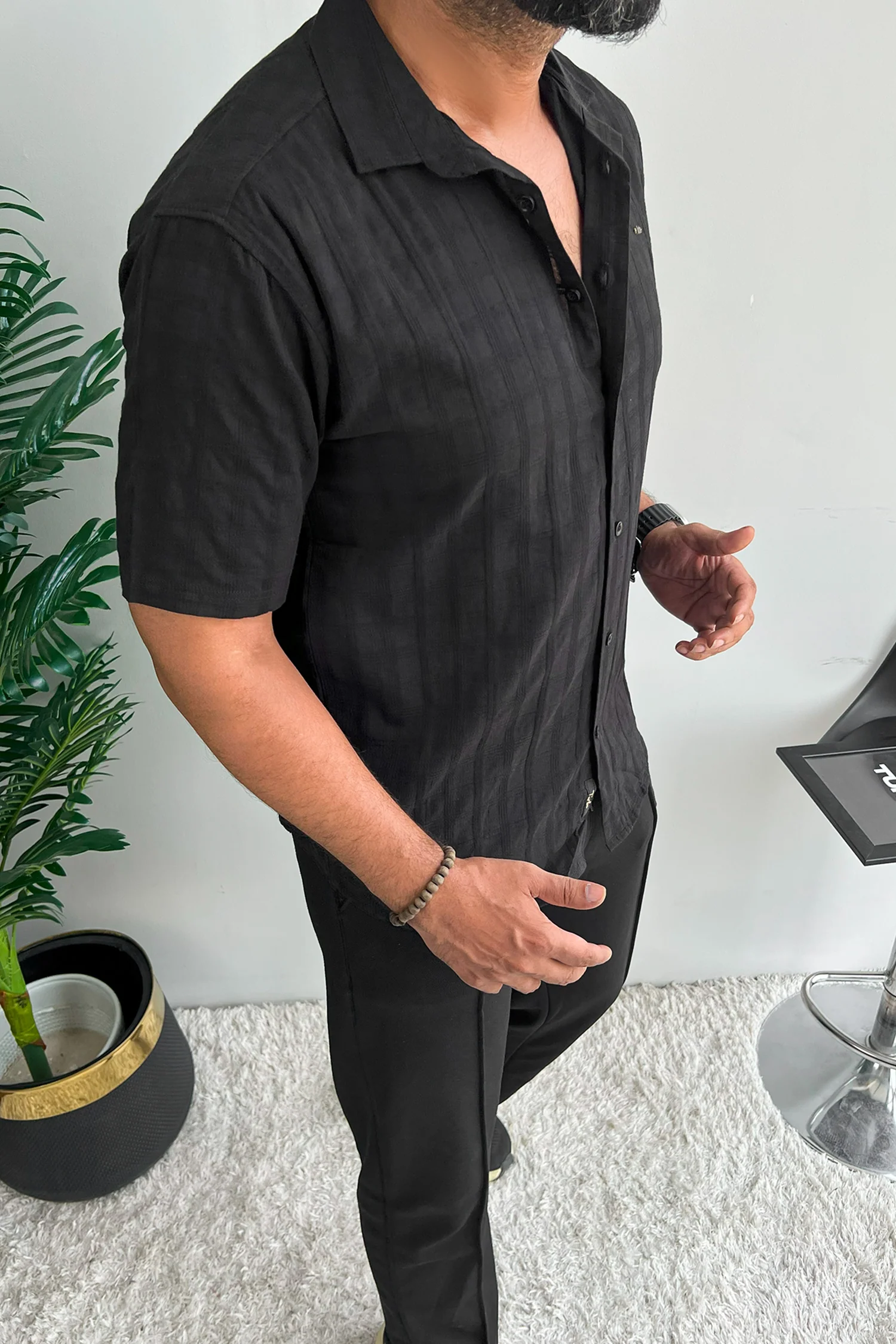 Turbo ShowOff Self Pattern Casual Shirt In Black - Image 3