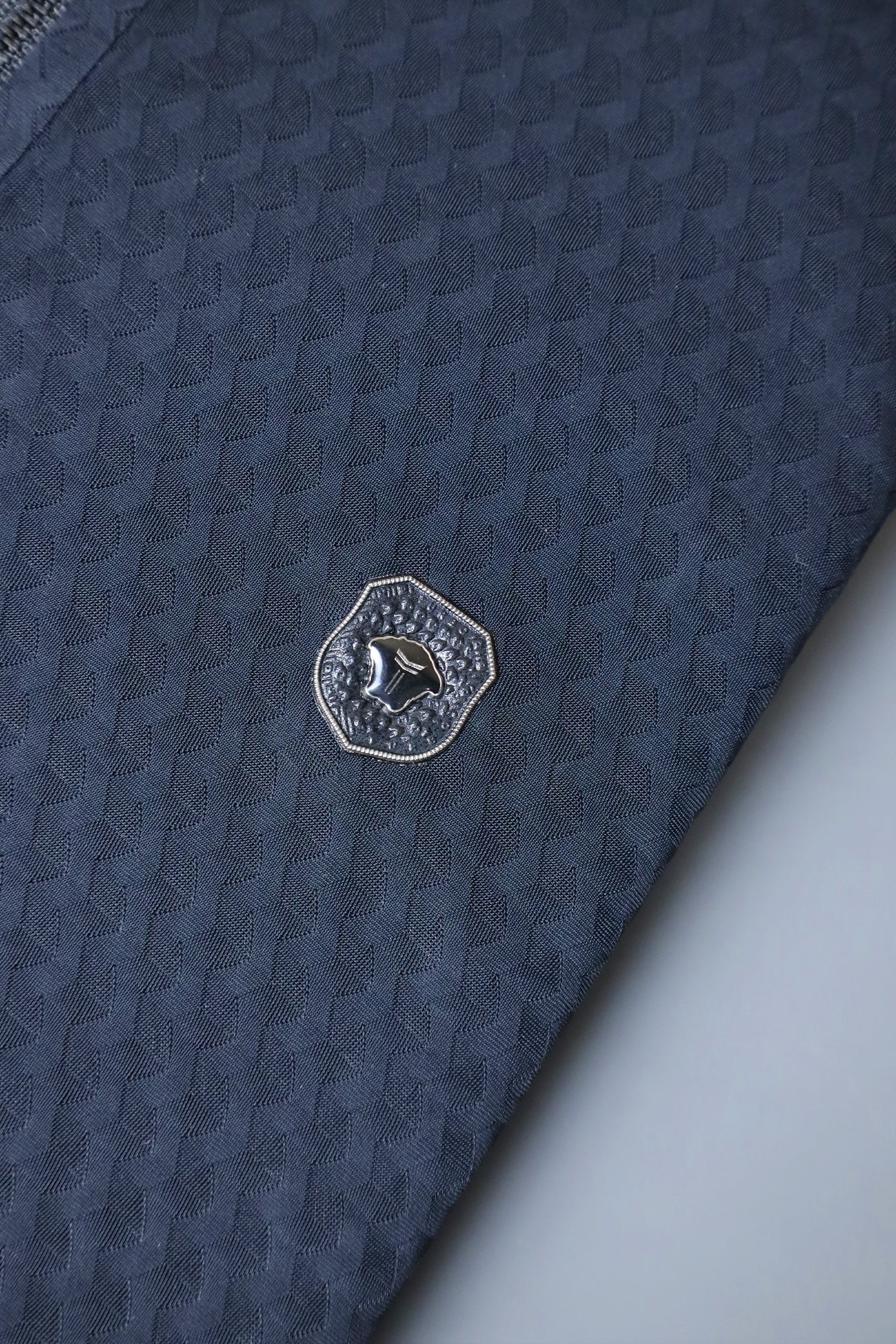 Turbo Tri-Angle Pattern Zip-Collar Men's Polo Shirt - Image 4