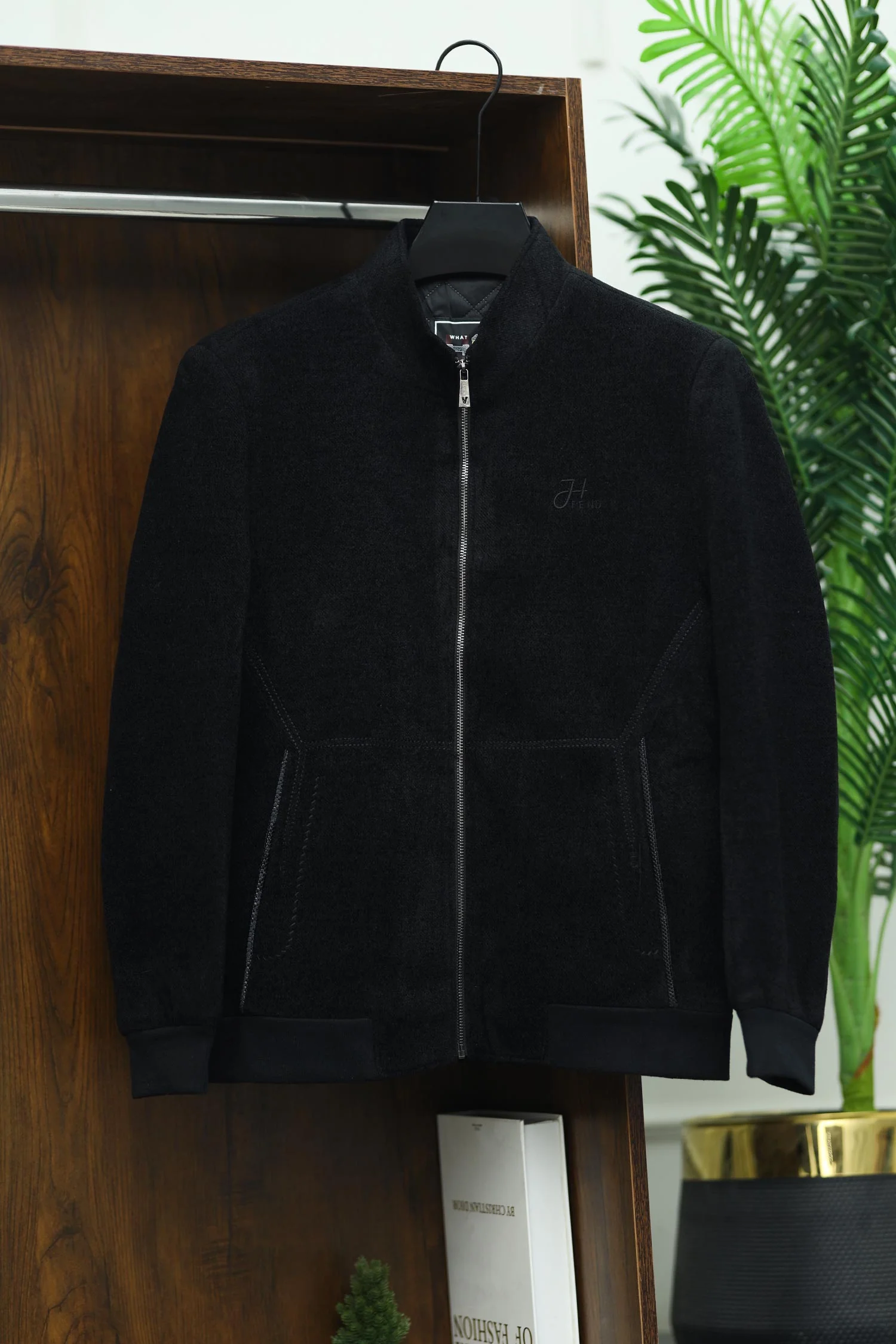 Winter Essential Imported Men's Woolen Jacket - Image 2
